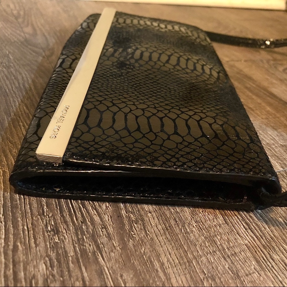 Mk Tilda Black Python Embossed Leather Clutch - image 6